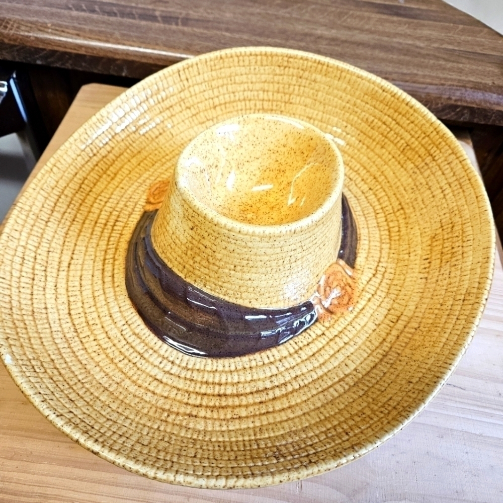 Vintage Ceramic Straw Hat Chip/Dip Plate